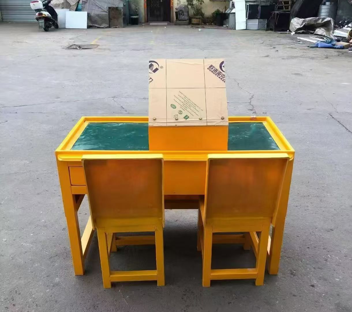 城厢防静电导通桌井下煤矿火工品发放桌：危险品流转的安全守护者